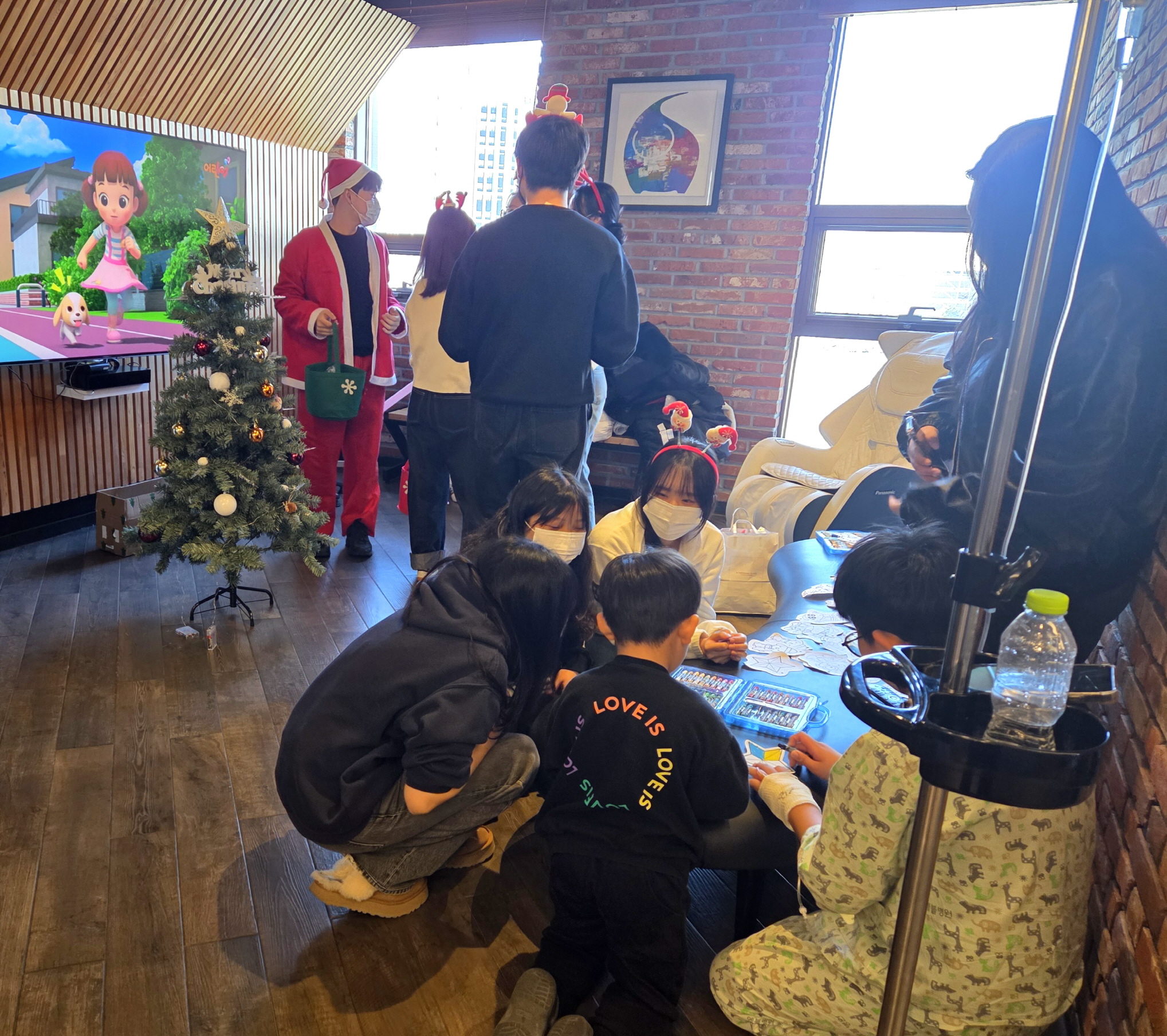 건양대 간호대학, 아동병원서 '미리 크리스마스' 행사로 따뜻한 나눔 실천